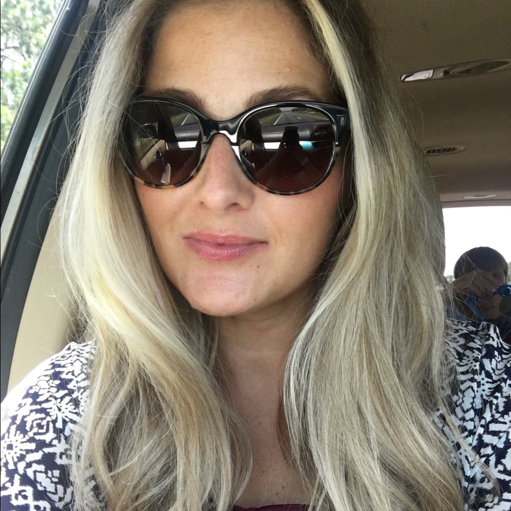 Meet your Posher, Candace