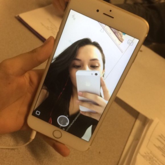 Meet your Posher, Kat