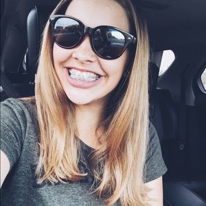 Meet your Posher, Claire