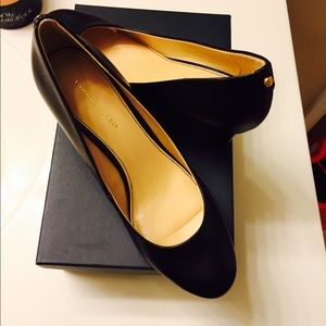 Cute Tommy Hilfiger black shoes!!!
