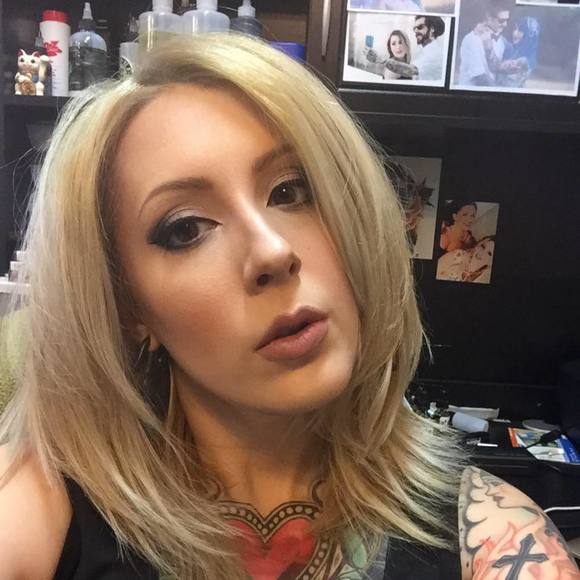 Meet your Posher, Julie