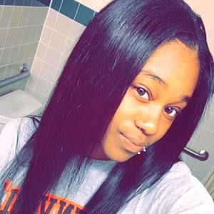 Meet your Posher, Alexis