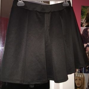 Black skater skirt