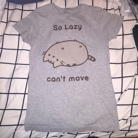 Pusheen t-shirt