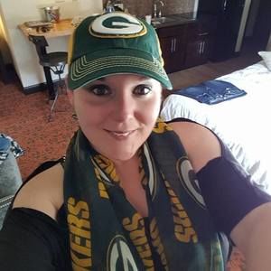 Meet your Posher, April