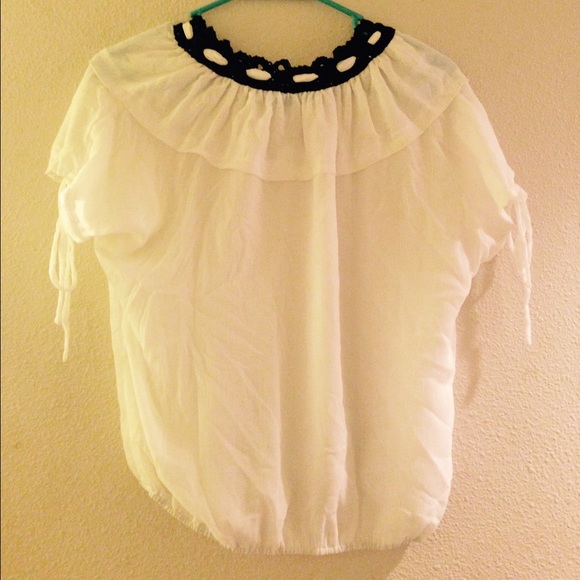 White top with ties Small