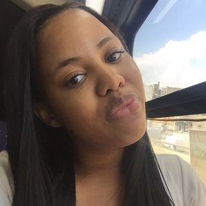 Meet your Posher, Elisa