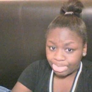 Meet your Posher, Denisha