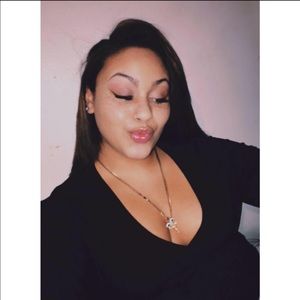 Meet your Posher, Celine