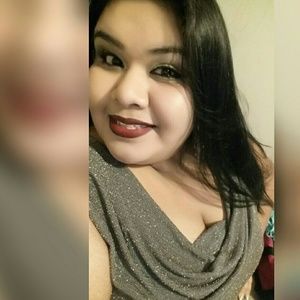 Meet your Posher, Elvia