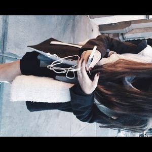 Meet your Posher, Eva