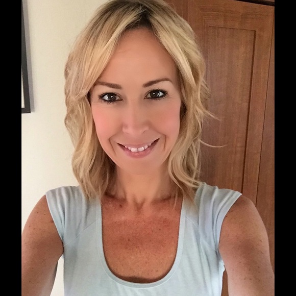 Meet your Posher, Rochelle - Picture 2 of 4