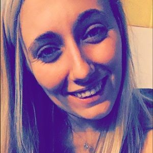 Meet your Posher, Caroline