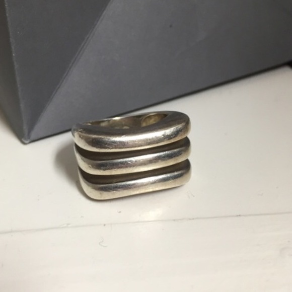 Chunky sterling silver silpada ring
