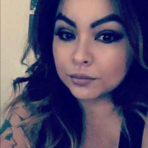 Meet your Posher, Adriana