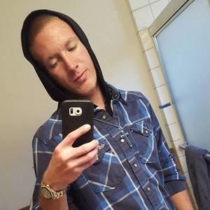 Meet your Posher, Justin