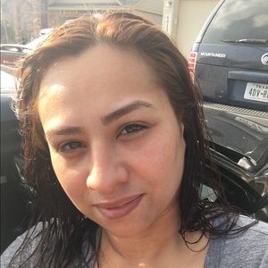 Meet your Posher, Cecilia