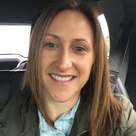 Meet your Posher, Nicole