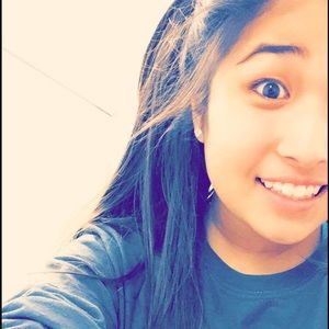 Meet your Posher, Leila