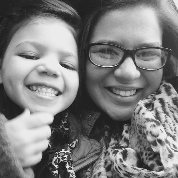 Meet your Posher, Cynthia - Picture 3 of 7