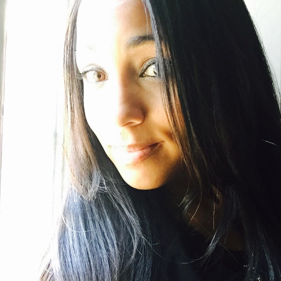 Meet your Posher, Mari - Picture 1 of 1