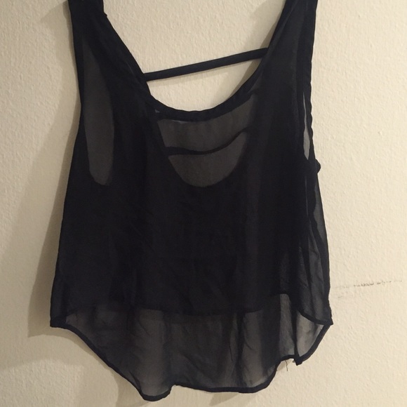Cut out loose chiffon crop top - Picture 1 of 3