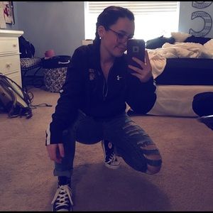 Meet your Posher, Victoria