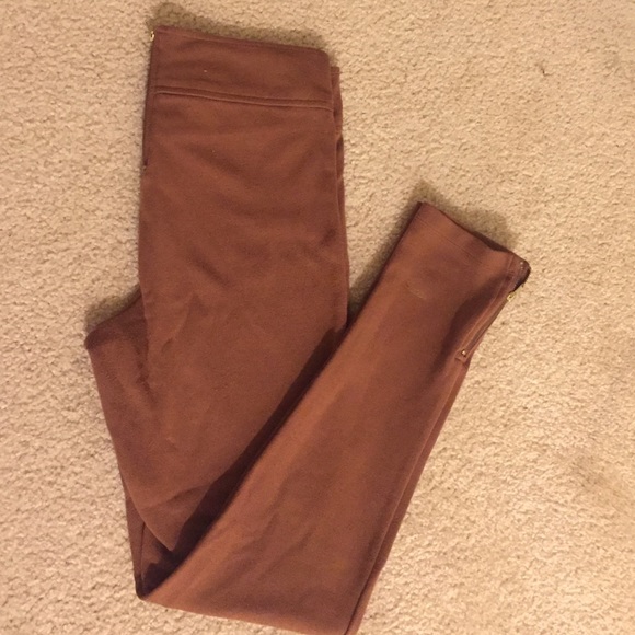 Super comfy stretchy leggings 😊 - Picture 1 of 3