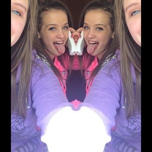 Meet your Posher, Makalee