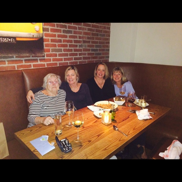 Meet your Posher, Alison - Picture 1 of 1