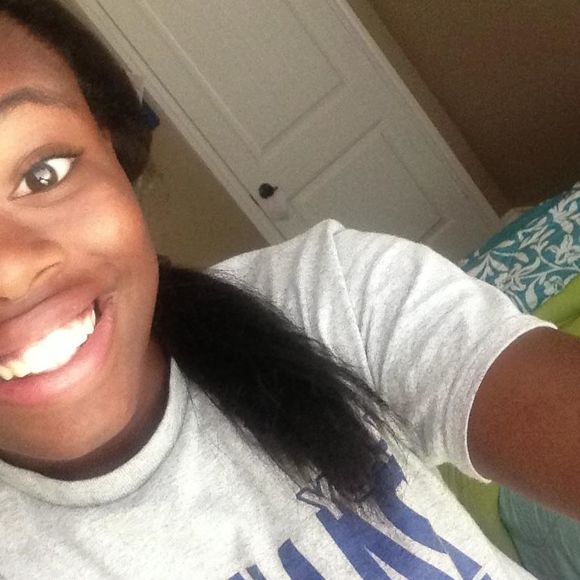 Meet your Posher, Destinee