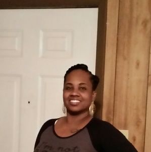 Meet your Posher, Latisha