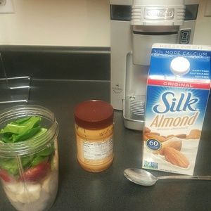 Meet your Posher, Ebony