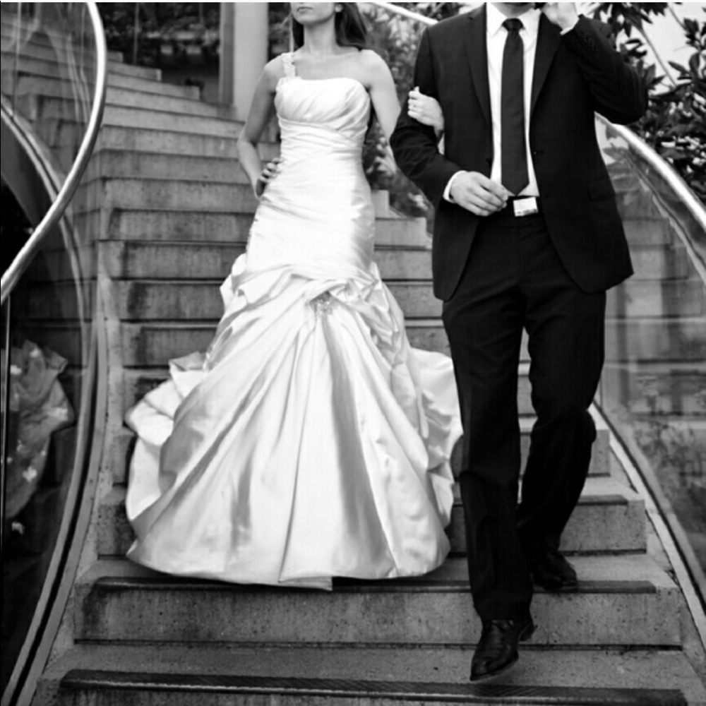 Maggie Sottero Fiorella Swarovski crystals  dress - Picture 8 of 8