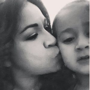 Meet your Posher, Elizabeth