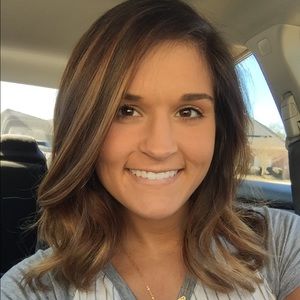 Meet your Posher, Kendra