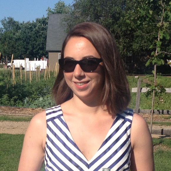 Meet your Posher, Elizabeth