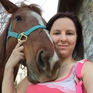 Meet your Posher, Hailey