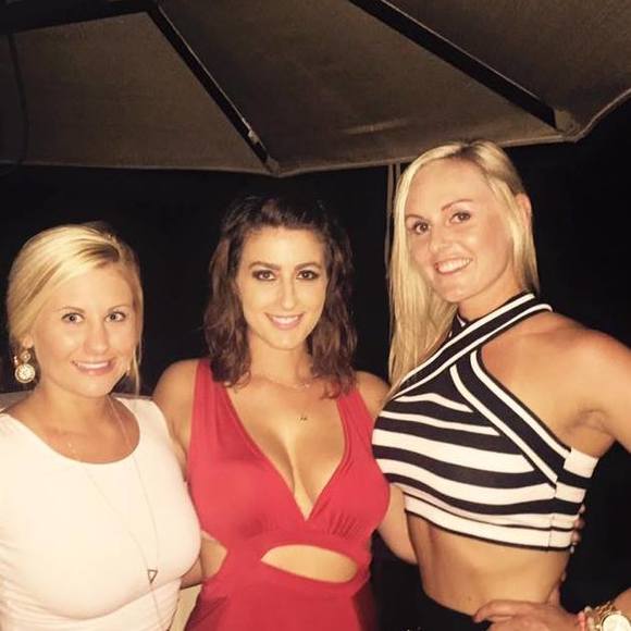 Meet your Posher, Courtney