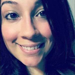 Meet your Posher, Yvette