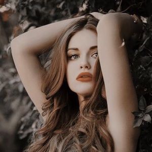 Meet your Posher, Lydia