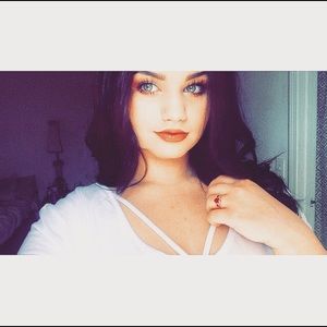 Meet your Posher, Brooke