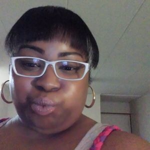 Meet your Posher, Lena