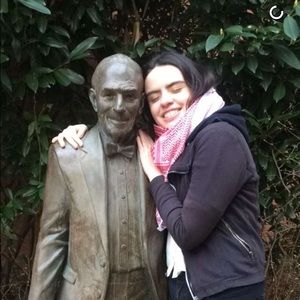 Meet your Posher, Ina