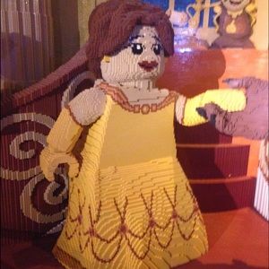 Meet your Posher, Elizabeth