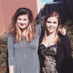 Meet your Posher, Alexis