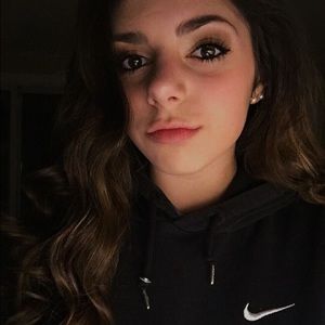 Meet your Posher, Lis