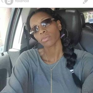 Meet your Posher, Yolanda