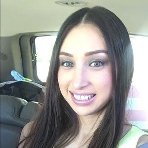 Meet your Posher, Vanessa