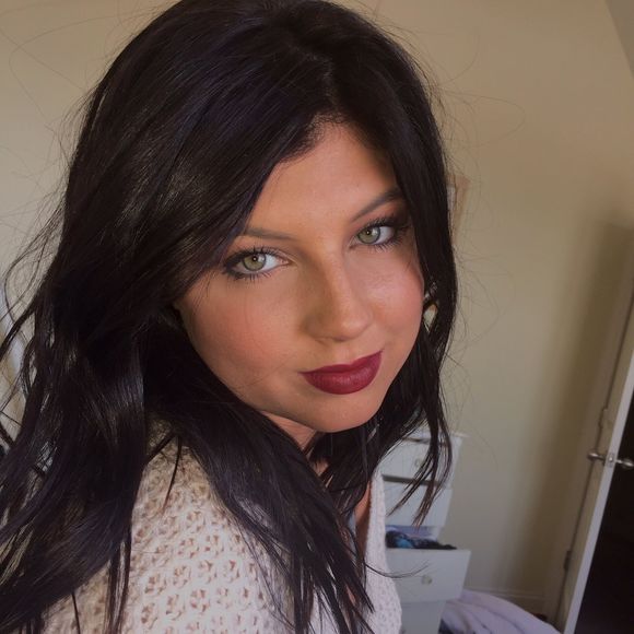 Meet your Posher, Jenna - Picture 1 of 1